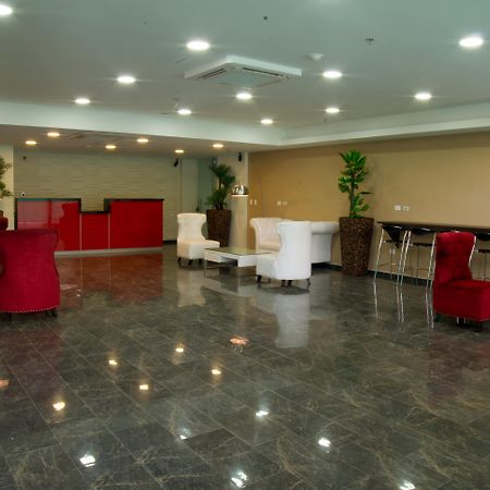 Hotel Hr Amada Кукута Экстерьер фото